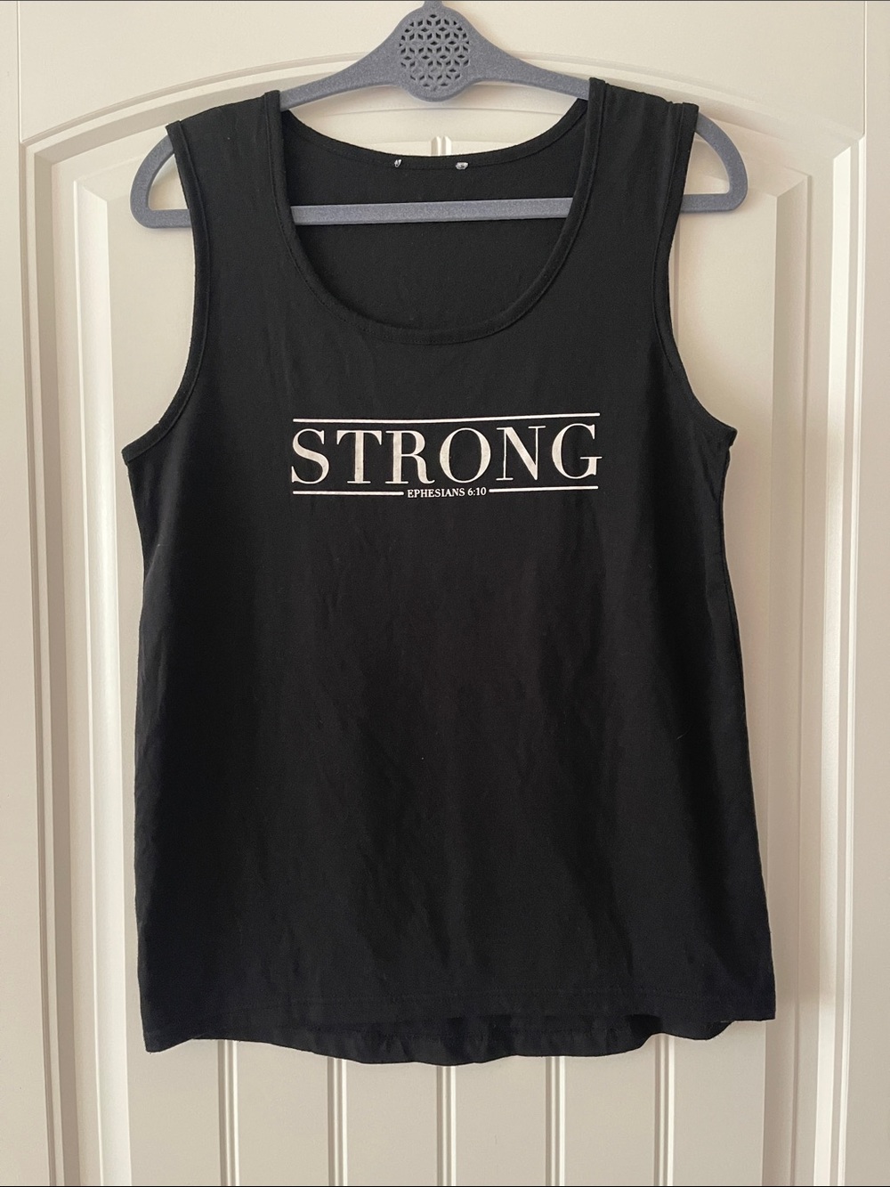 Women’s Strong Ephesians 6:10 Tank Top Medium